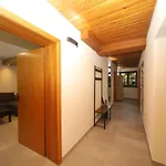 Haus Schroffenstein アパート