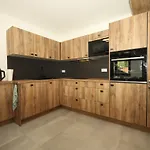 Haus Schroffenstein アパート シュラートミンク